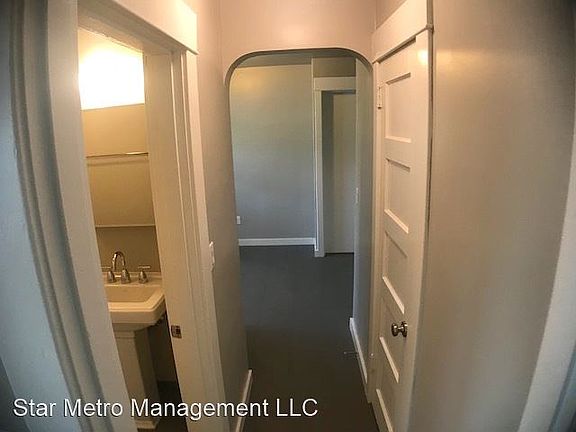 5th image of 2108 NE 13th Ave Unit 5