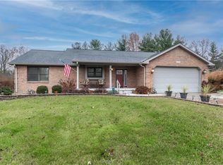 1226 Pine Hill Dr, Columbus, IN 47201