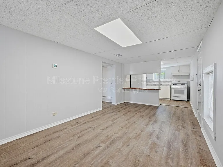 310 S Barrett Ave #101 — Photo 7