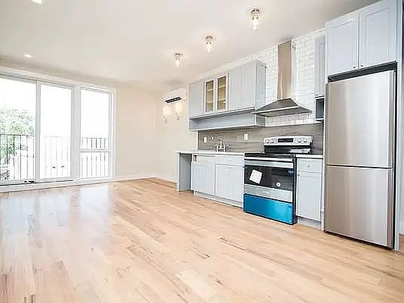 2nd image of 1108 Decatur St #4B