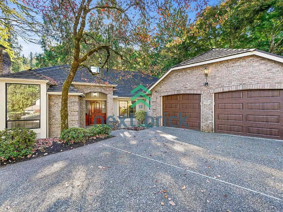 2815 NW Pine Cone Dr