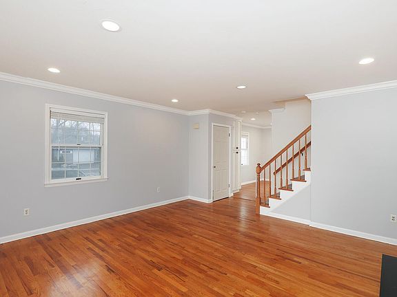 Large Inviting Living Room