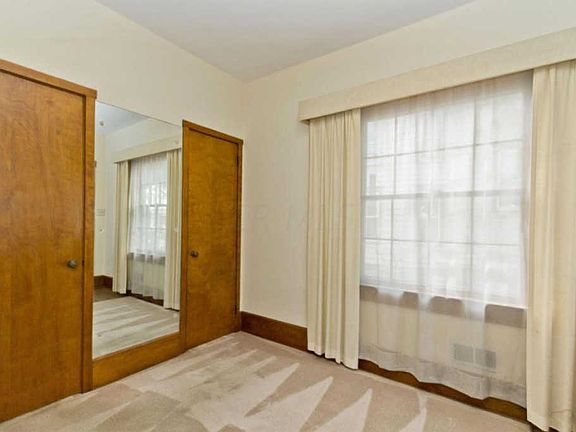 3rd image of 205 W Lincoln Ave