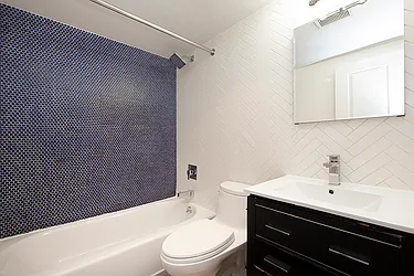 Rented by R New York