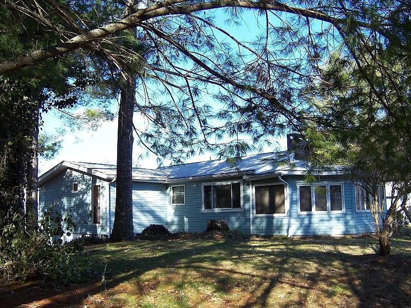 2nd image of 3400 Robertson Cir