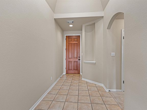 3rd image of 725 Botany Bay Cir