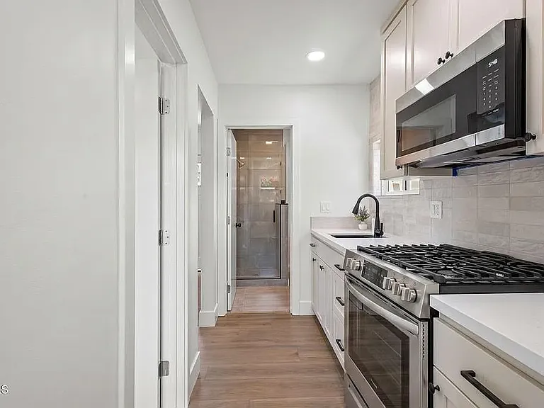 344 Jones St — Photo 1