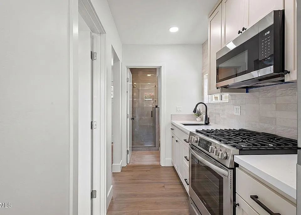 1st image of 344 Jones St