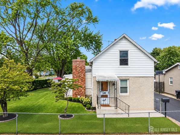 8 Aldrich St, East Brunswick, NJ 08816