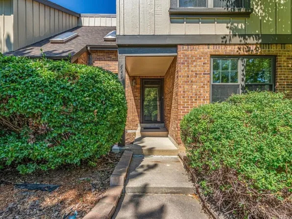 8039 E Phillips Cir, Centennial, CO 80112