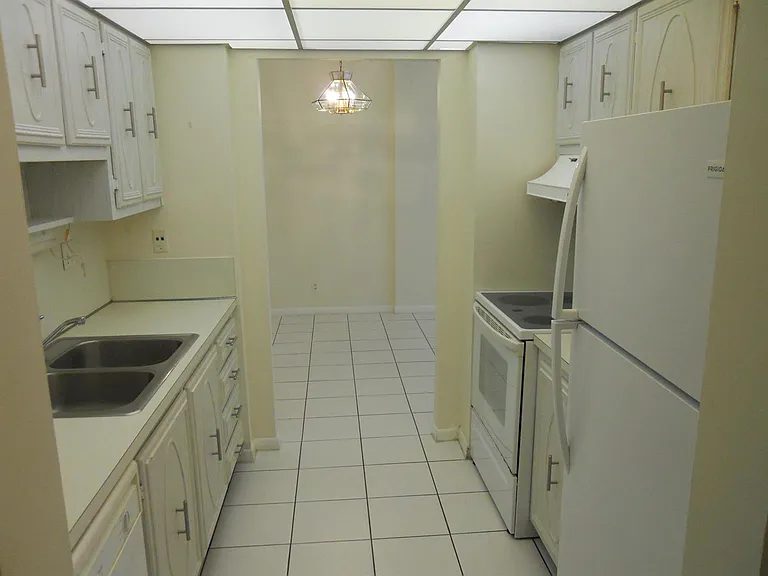 250 NE 20th St #123S — Photo 12