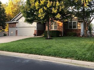 257 S Lakeside Dr, Andover, KS 67002