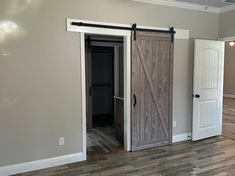 2203 Navasota St — Photo 25
