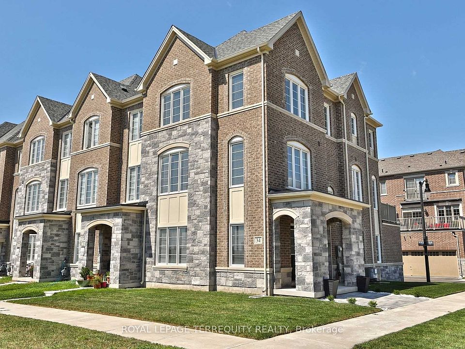 1st image of 34 Brushwood Dr