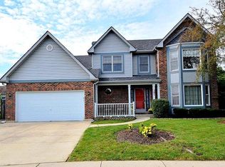 27W397 Victoria Ln, Winfield, IL 60190