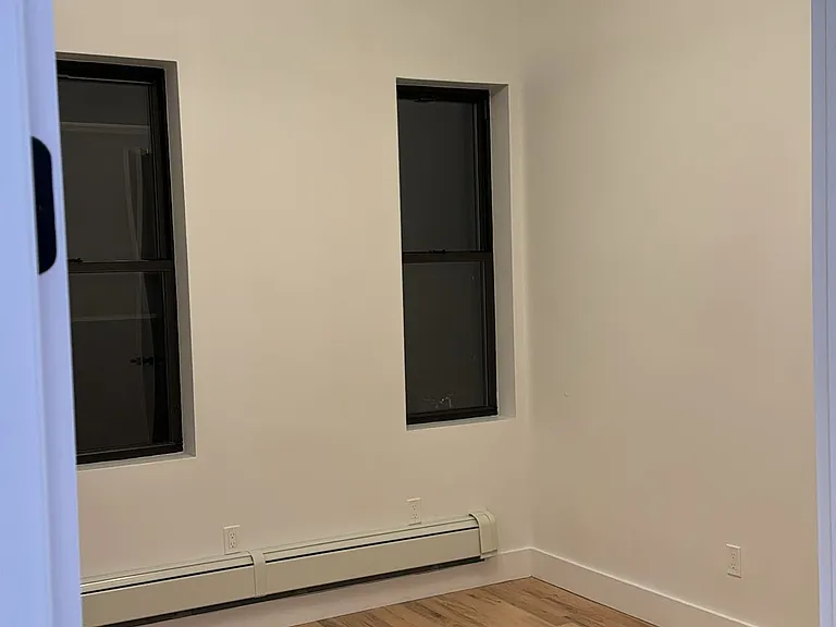 3124 Jerome Ave #3 — Photo 1