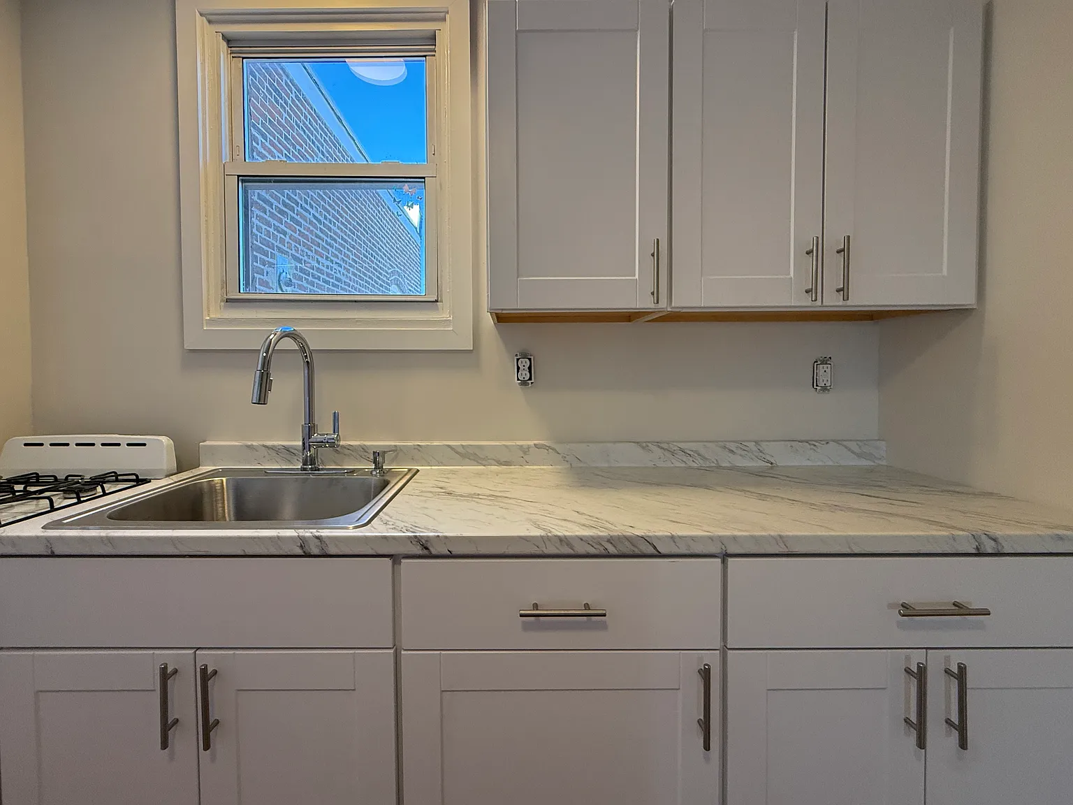 2 bed, $2,500 — Photo 3