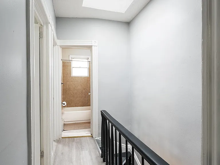 233 Bidwell Ave — Photo 7