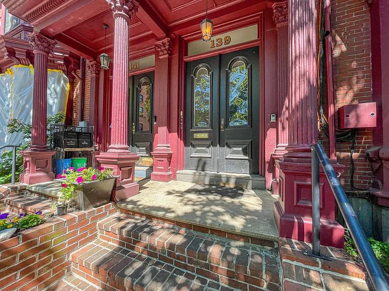139 Spring St #1 — Photo 4