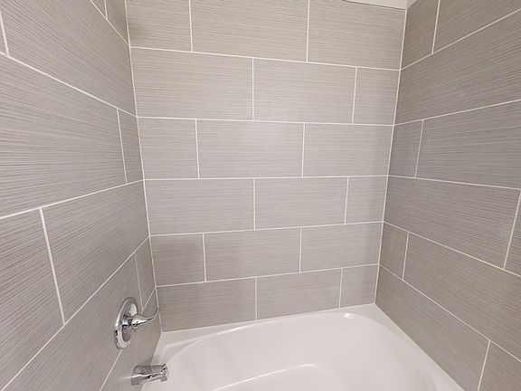 5th image of 225 Westmont Dr