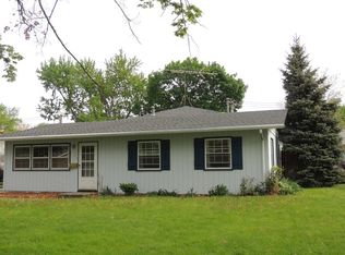 12 Hampton Rd, Montgomery, IL 60538