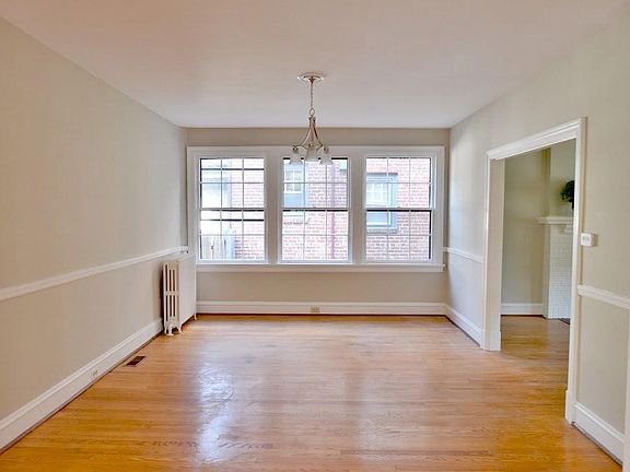 4th image of 1212 Greycourt Ave