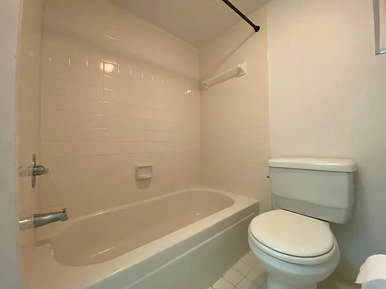 2003 SE 27th Dr #102-A — Photo 13