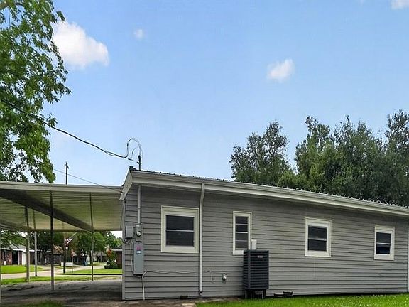 2nd image of 218 Ormond Oaks Dr