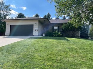 1646 N Heights Ave, Sheridan, WY 82801