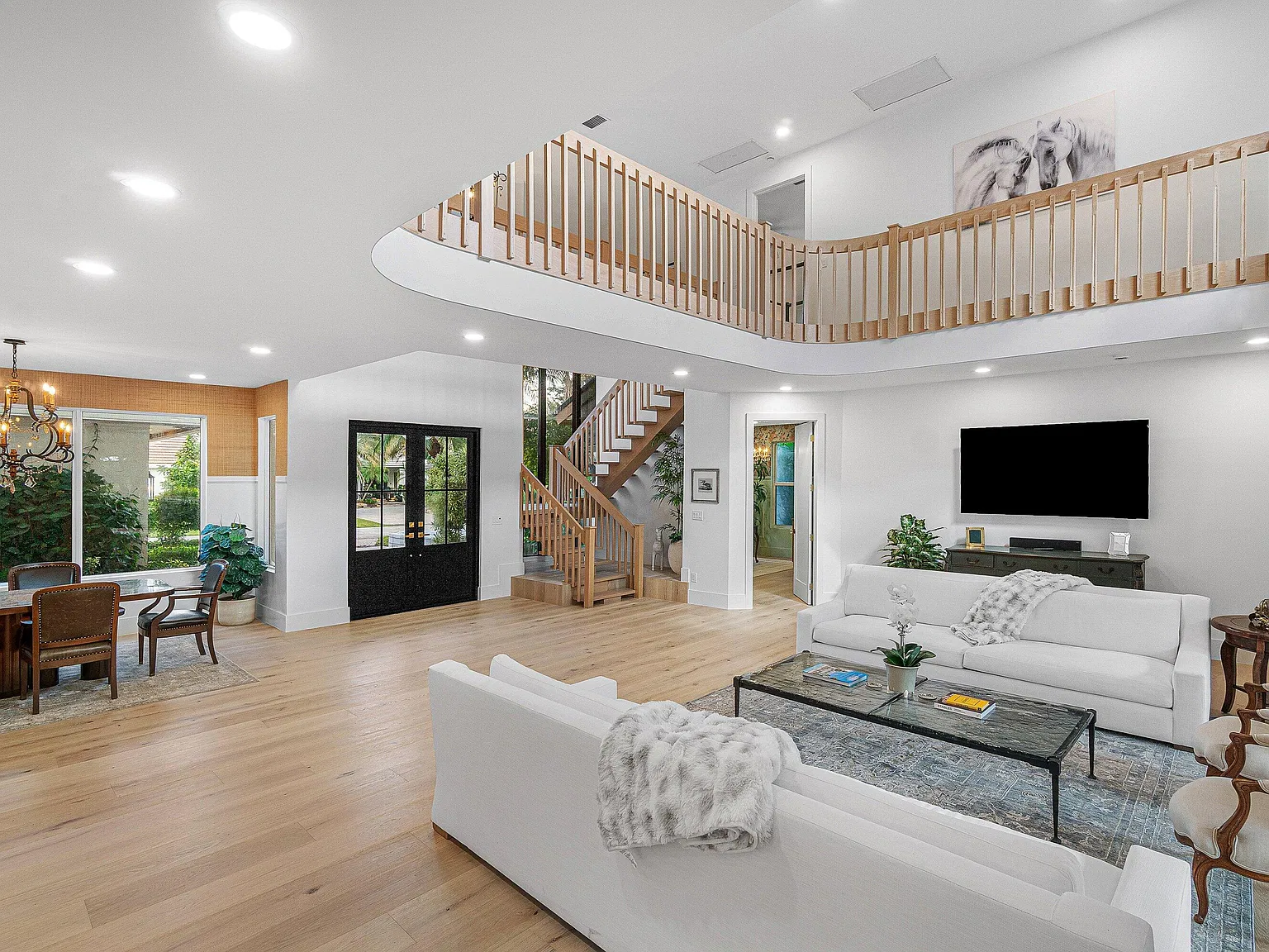 4 bed, 5.0 bath, 4450 sqft, $25,000 — Photo 4