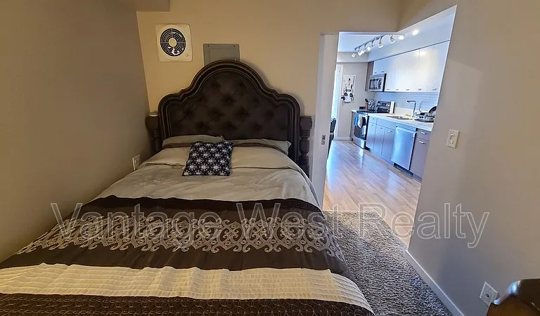 1550 Dickson Ave #318 — Photo 8