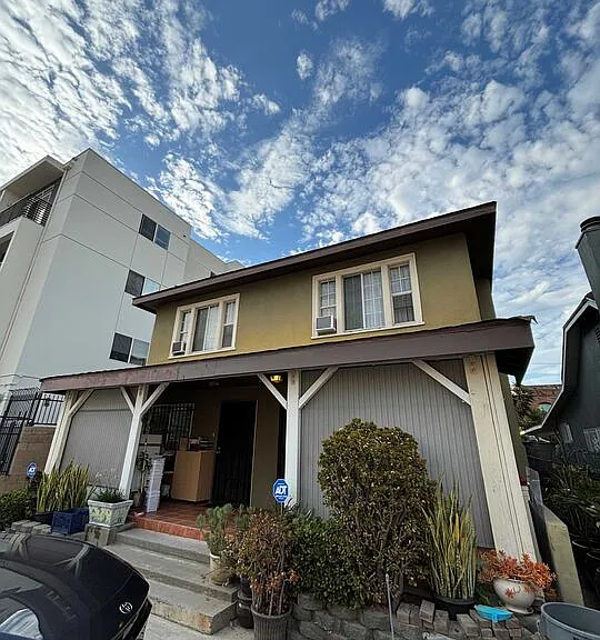 3055 W 12th Pl — Photo 1
