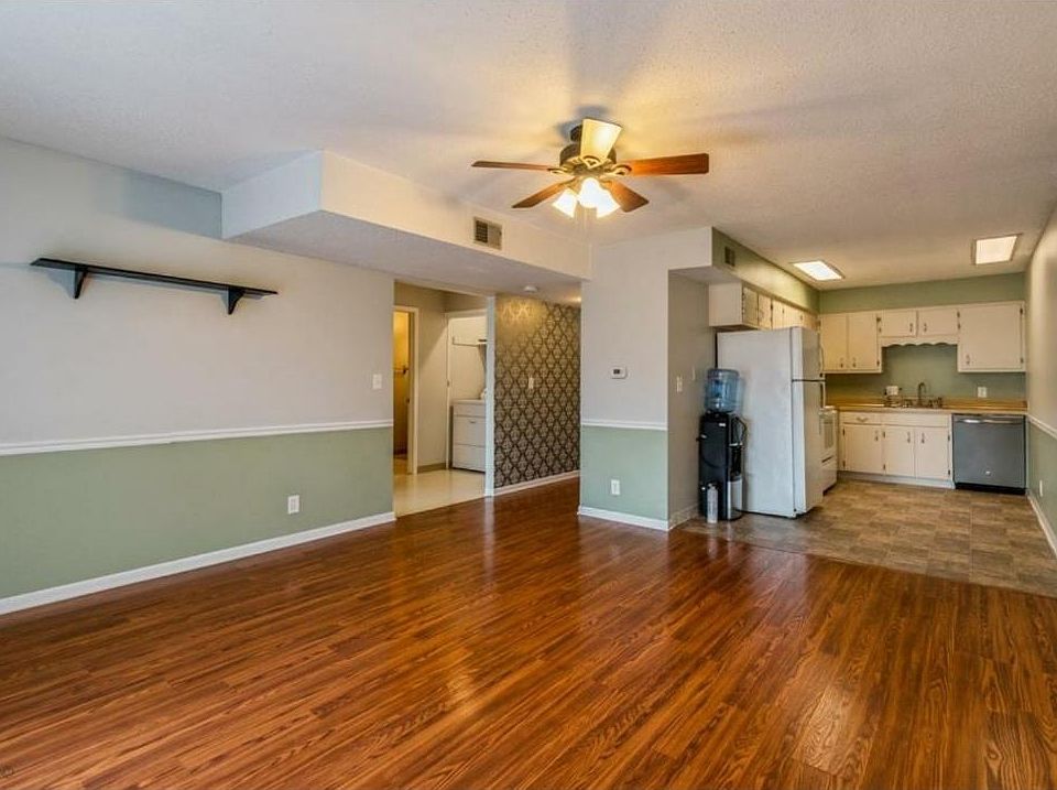 1st image of 1071 NW Greenwood St #1071