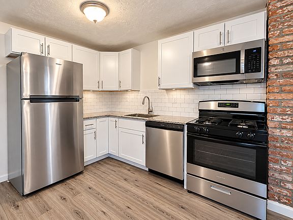 5th image of 47 Southern Ave APT 6
