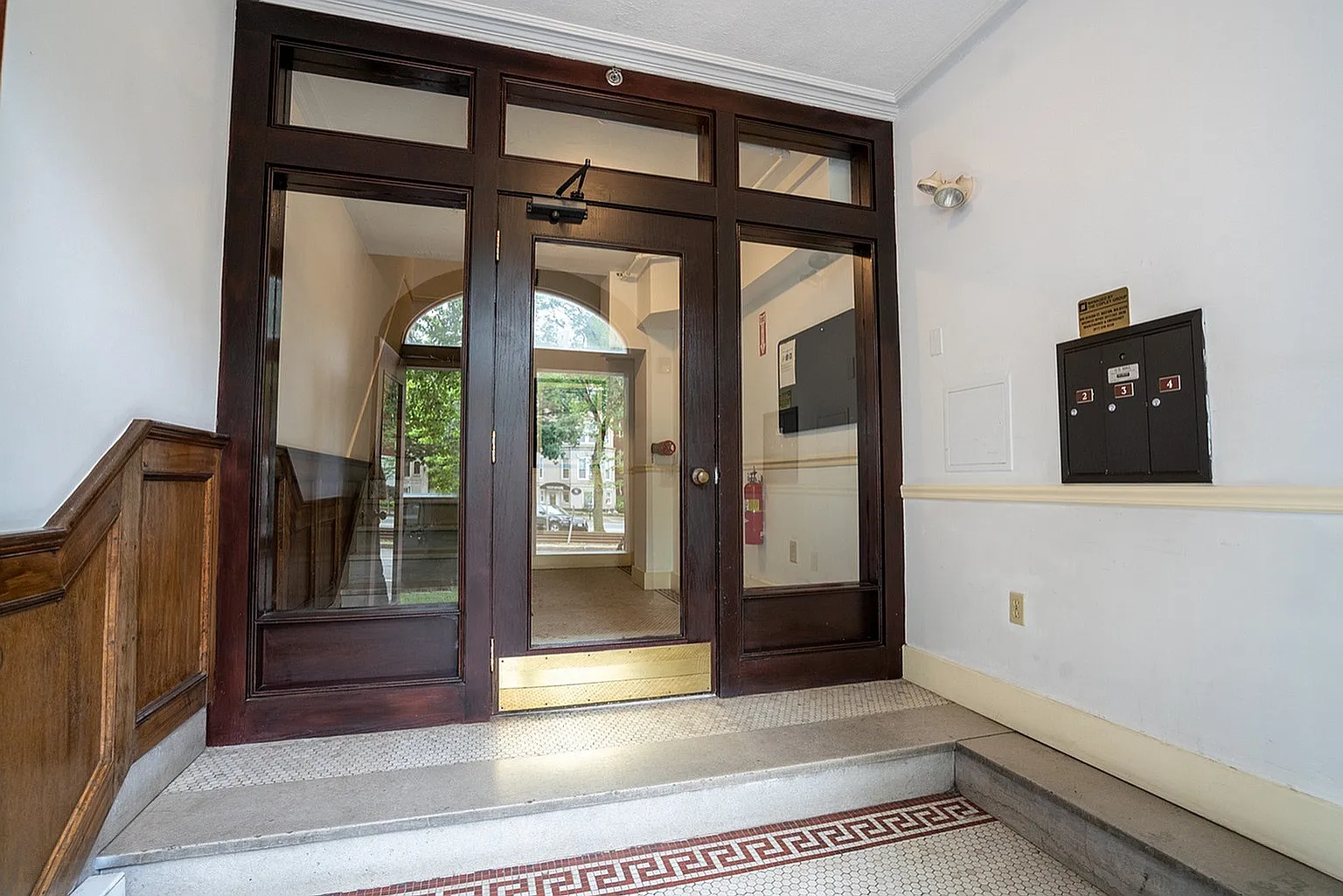 1404-1406 Beacon Street — Photo 1