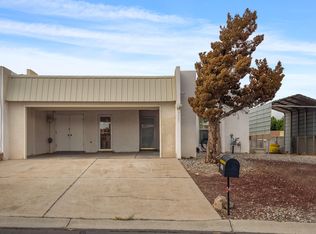 5525 Edie Pl NW, Albuquerque, NM 87114