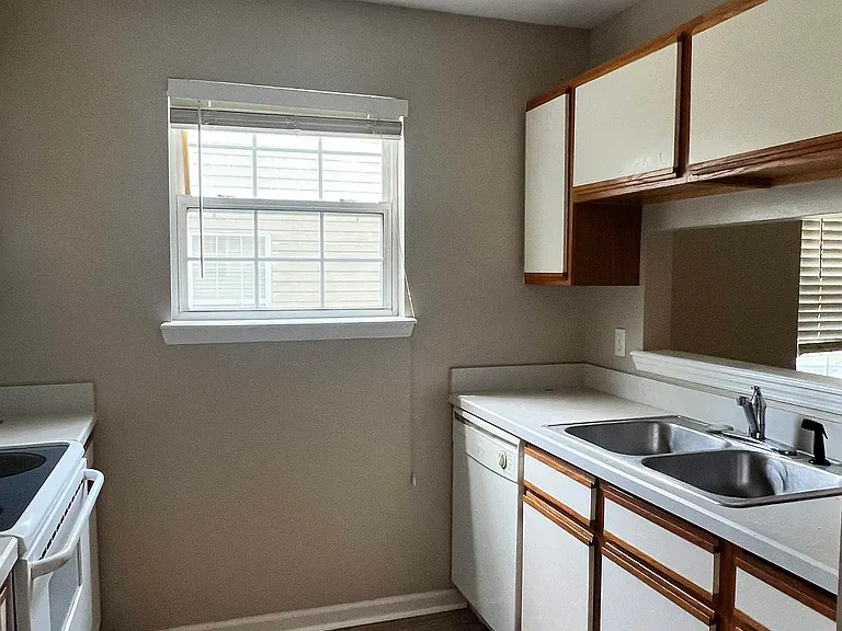 4108 Mission Trace Blvd — Photo 5