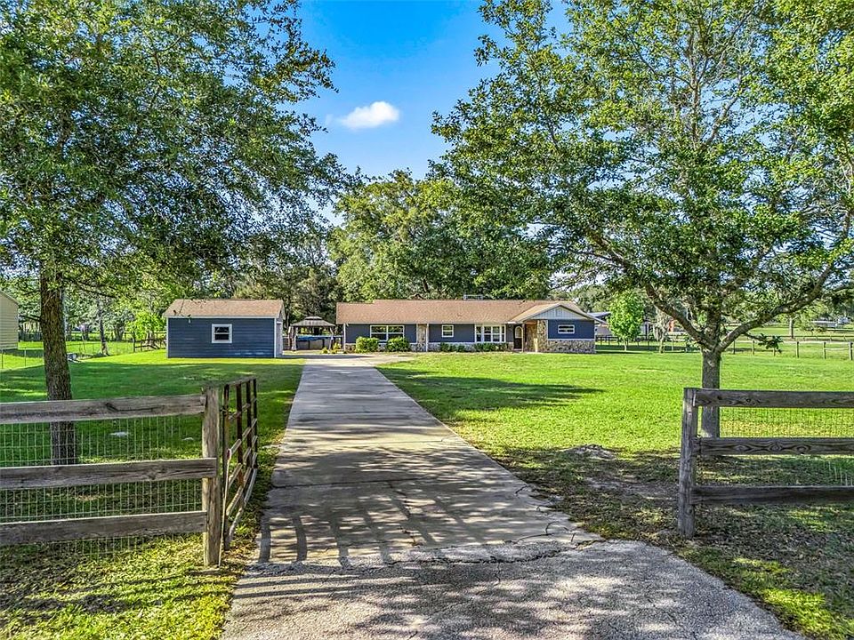 1st image of 2405 SE 157TH LANE ROAD