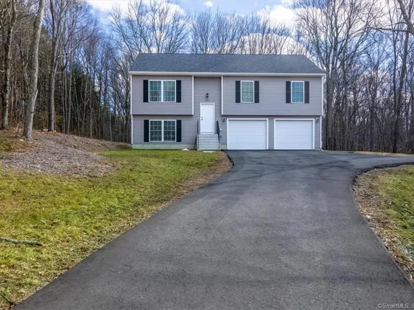 560 Chesterfield Road, Montville, CT 06370