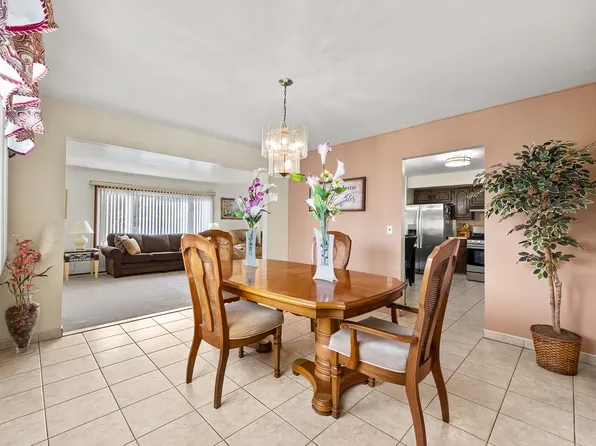 211 Woehrle Avenue image 9 of 37