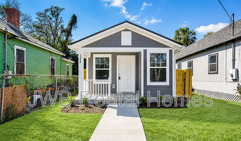 1362 Florida Ave — Photo 1