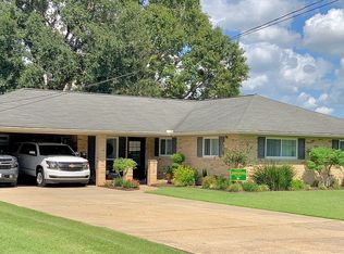 913 E Butler St, Rayne, LA 70578
