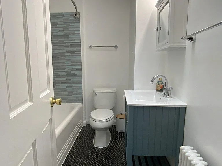 1772 E St NE — Photo 16