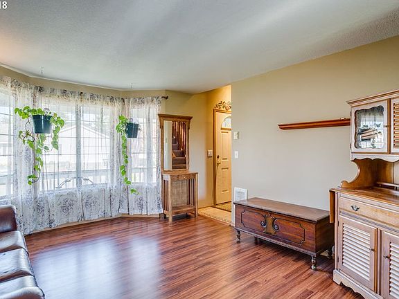 3rd image of 15501 NE 82nd Cir