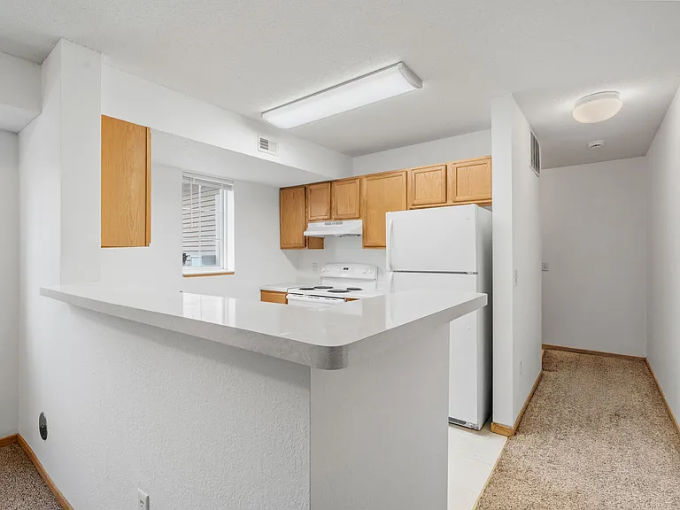 Clark Place Apartments & Townhomes — Photo 36