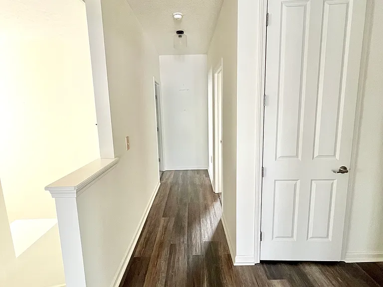 3175 Rossmore Cir — Photo 37