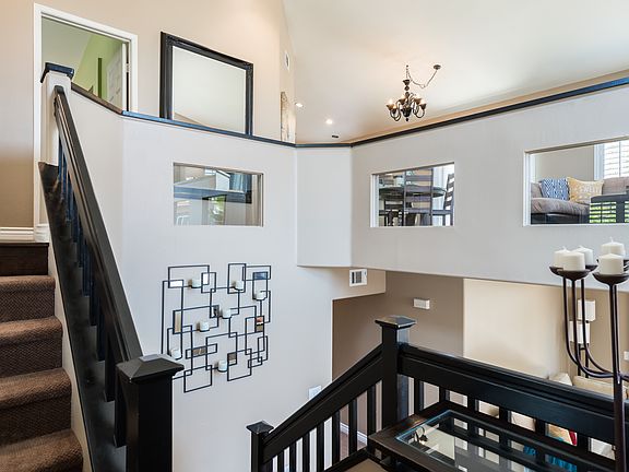 5th image of 7 Laurelwood St