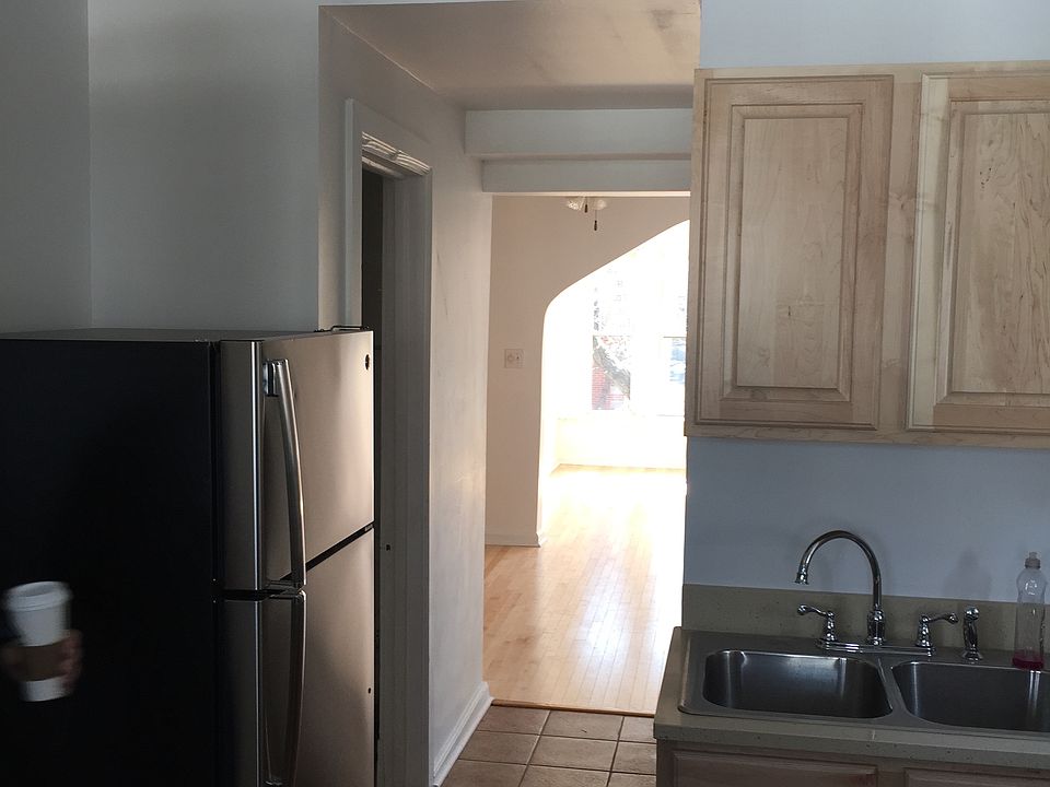 1st image of 1350 N Wolcott Ave #2