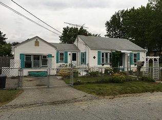 45 Lucile St, Warwick, RI 02886