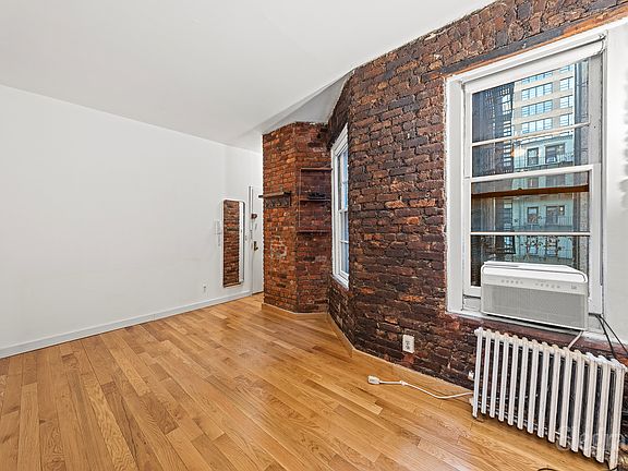 3rd image of 57 Thompson St APT 3A